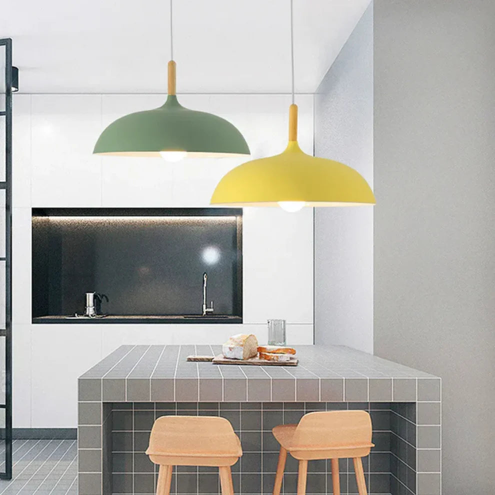 Wisząca lampa z drewna i aluminium