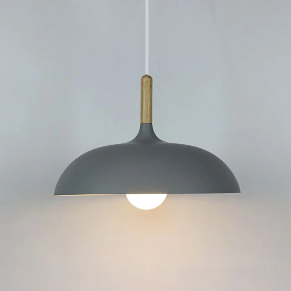 Wisząca lampa z drewna i aluminium