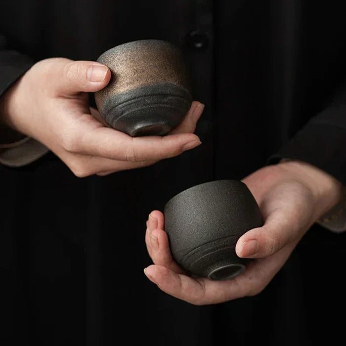 Ceramiczna filiżanka do espresso o rustykalnym wykończeniu - E