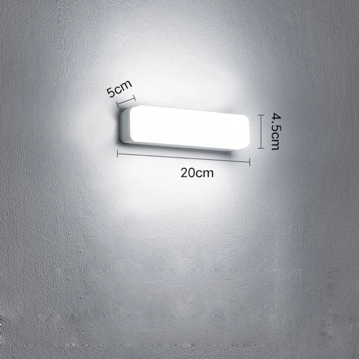 Lampa nad lustro o nowoczesnym montażu ściennym - Zimna biel