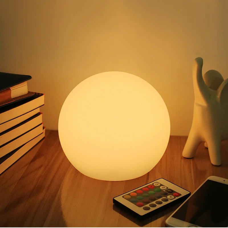 Lampa stołowa LED w kształcie kuli - L: średnica 20 cm