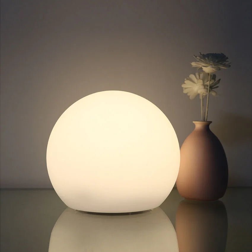 Lampa stołowa LED w kształcie kuli - L: średnica 20 cm