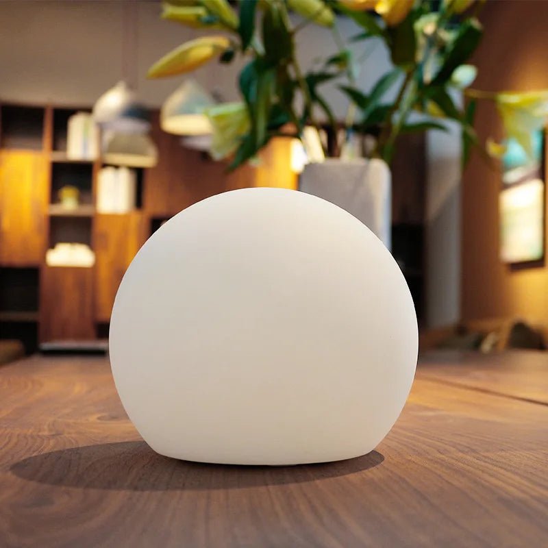 Lampa stołowa LED w kształcie kuli - L: średnica 20 cm