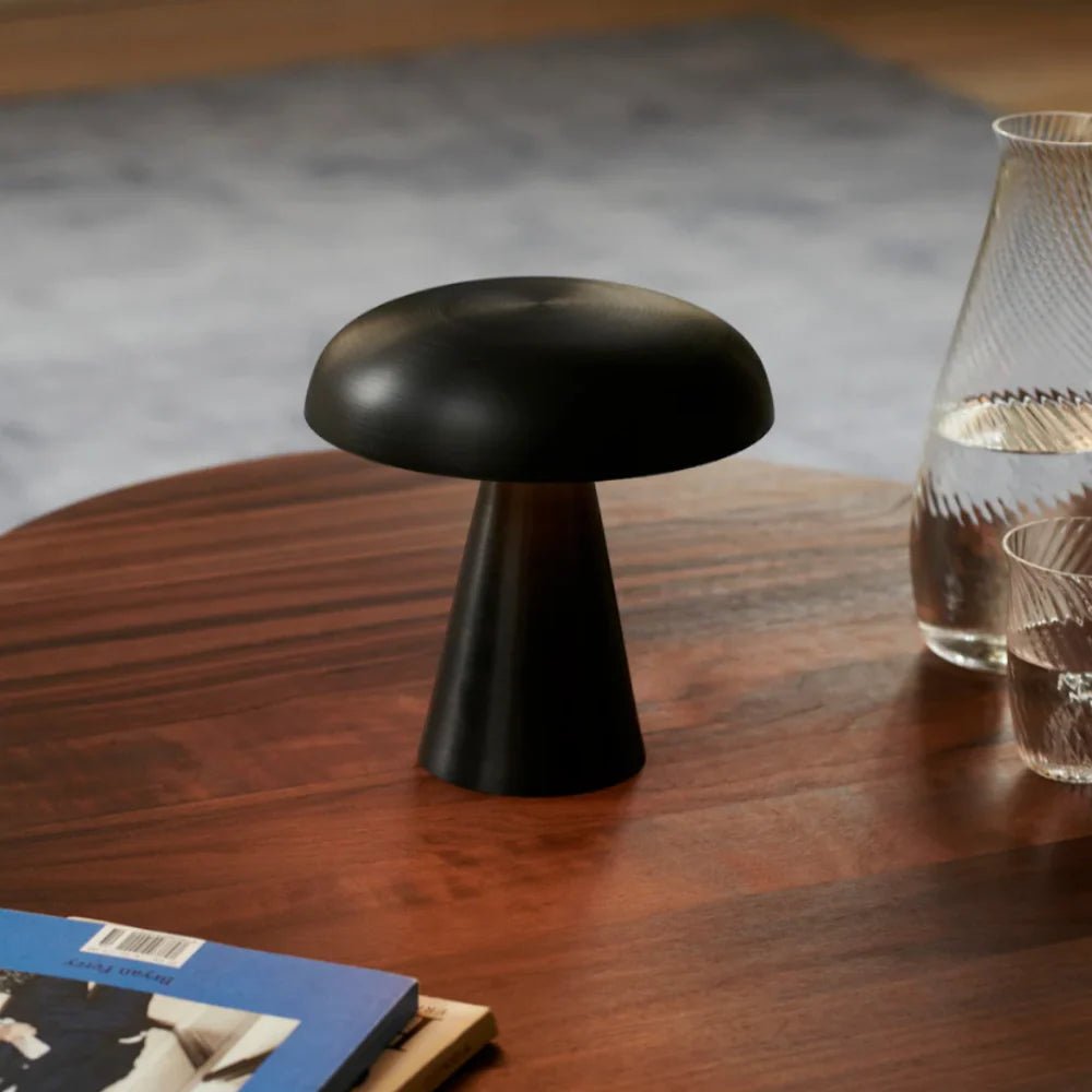 Lampa Stołowa w Stylu Retro z Nowoczesnym LED - Złoty