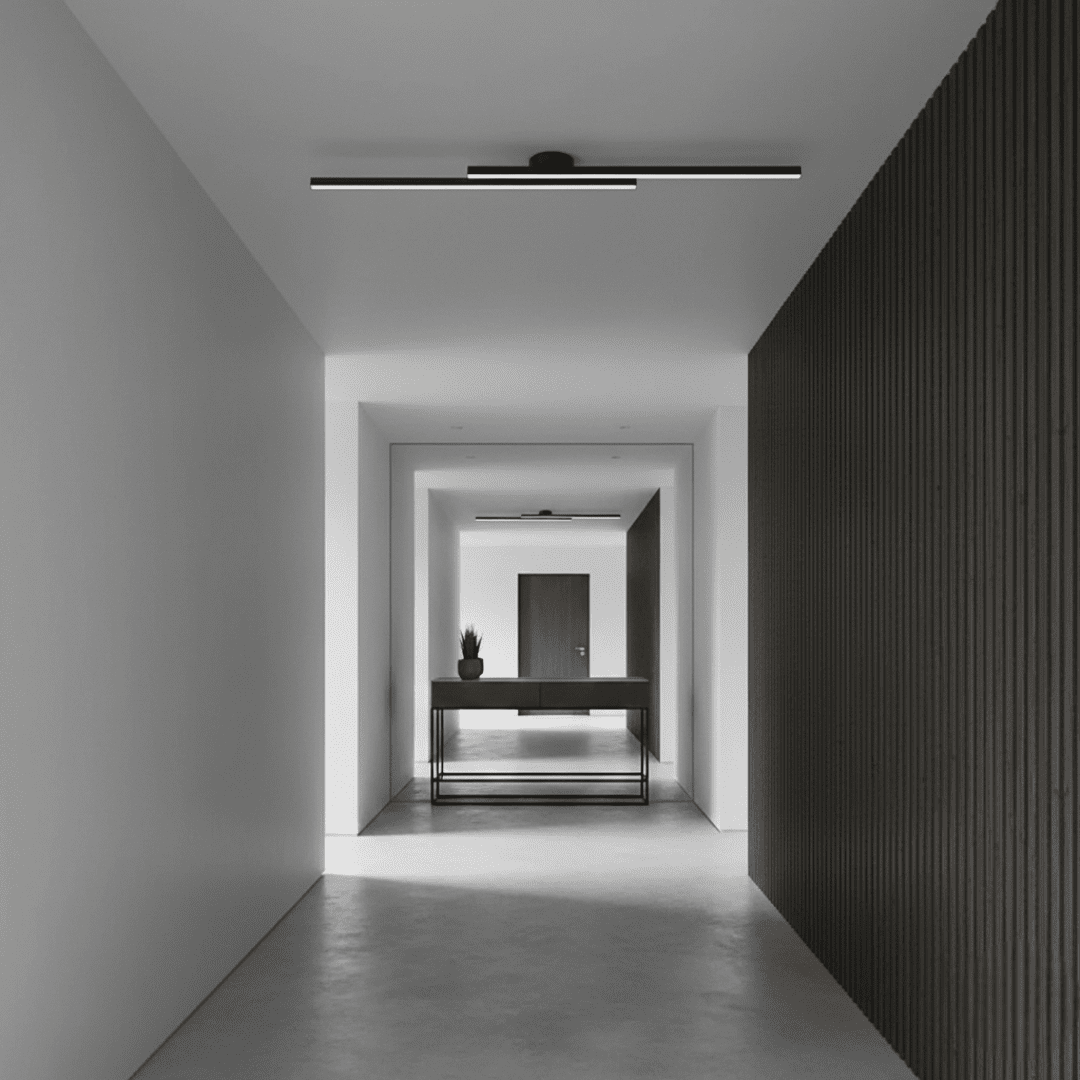 Lampa sufitowa z liniową obudową i centralnym mocowaniem - Złoty