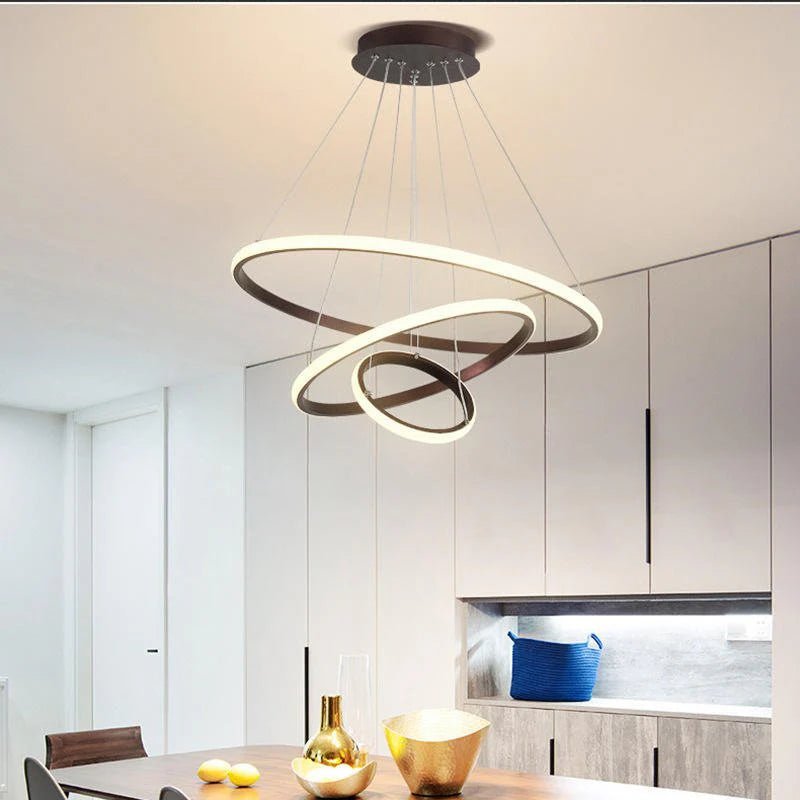 Lampa Wisząca LED z Okręgami – Model Nad Stół - Złoty