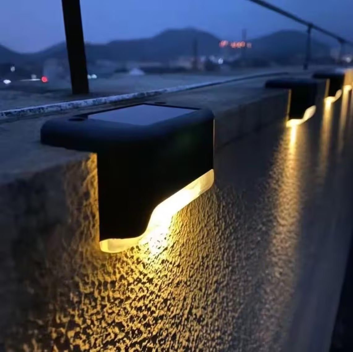 Lampa zewnętrzna na energię słoneczną z LED - Czarny