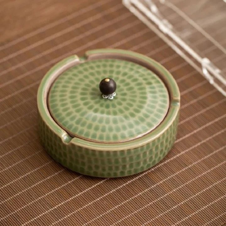 Popielniczka ceramiczna z drewnianą pokrywką – Ręczne wykonanie, odporna misa, estetyczne zamknięcie - Granatowo - zielony