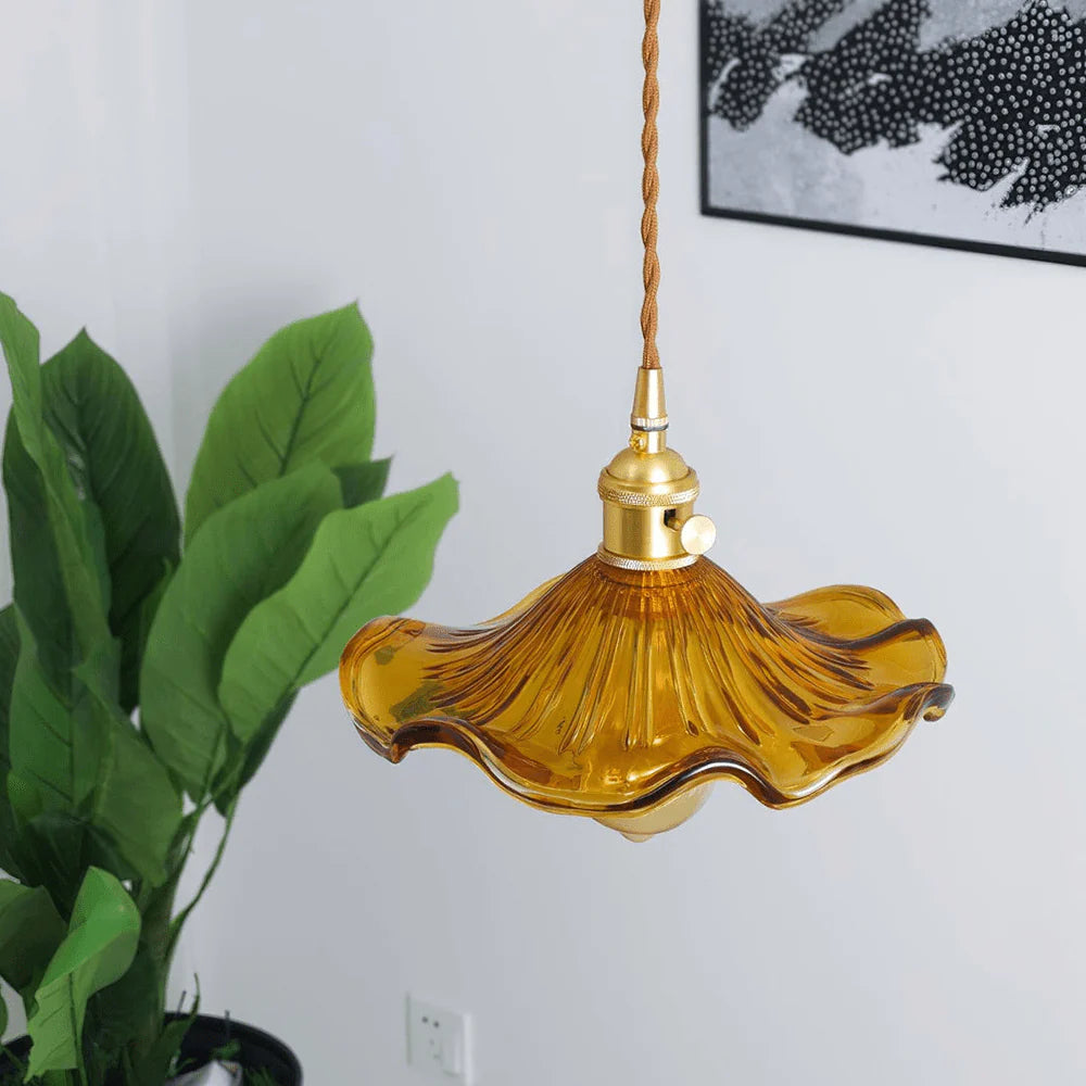 Szklana Lampa Wisząca z Kloszem w Kształcie Kwiatu