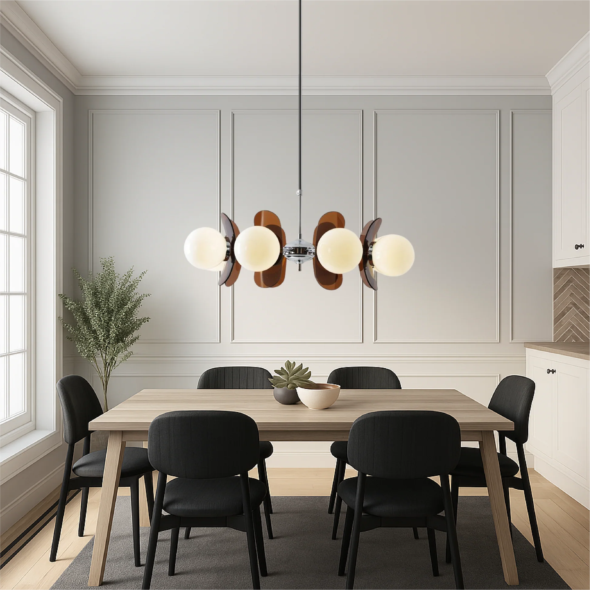 Lampa wisząca z kulami szklanymi i detalami akrylowymi
