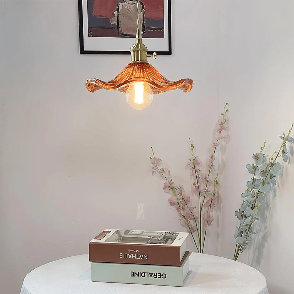 Szklana Lampa Wisząca z Kloszem w Kształcie Kwiatu