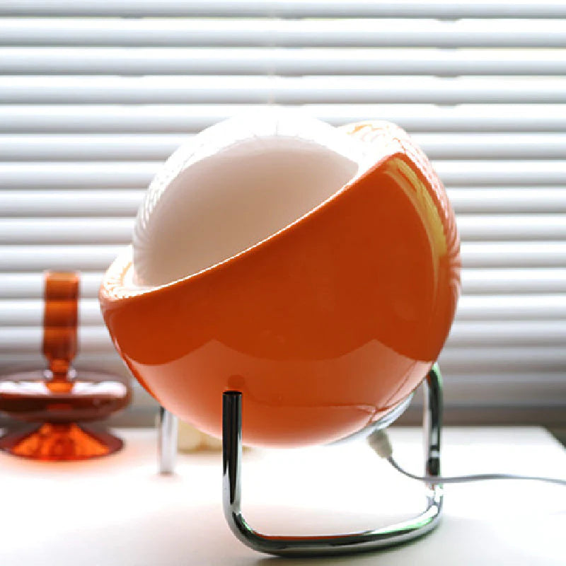 Designerska lampa stołowa z kamieniem szklanym