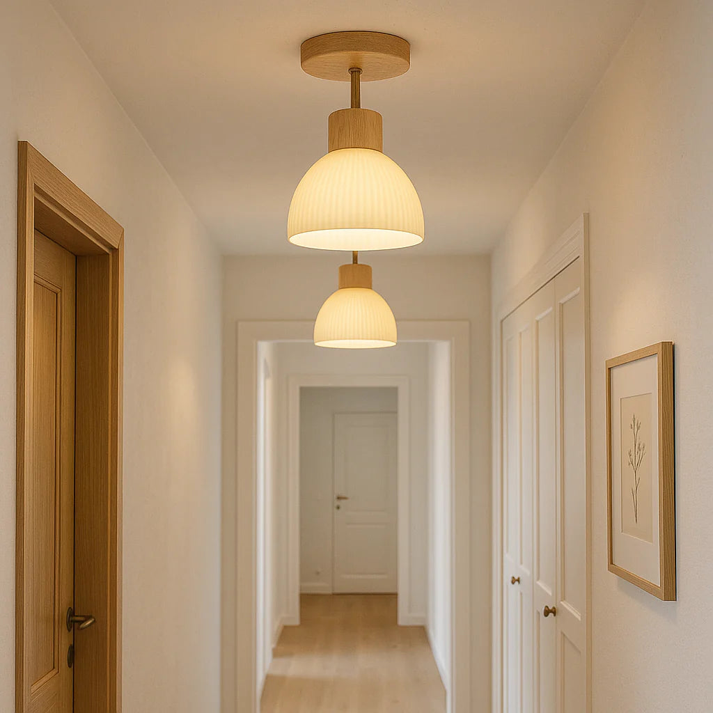 Lampa sufitowa z drewna, żelaza i szkła