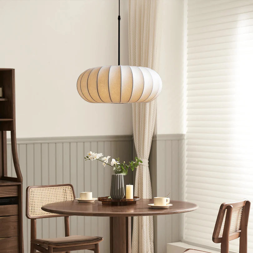 Lampa Wisząca z Metalu i Tkaniny