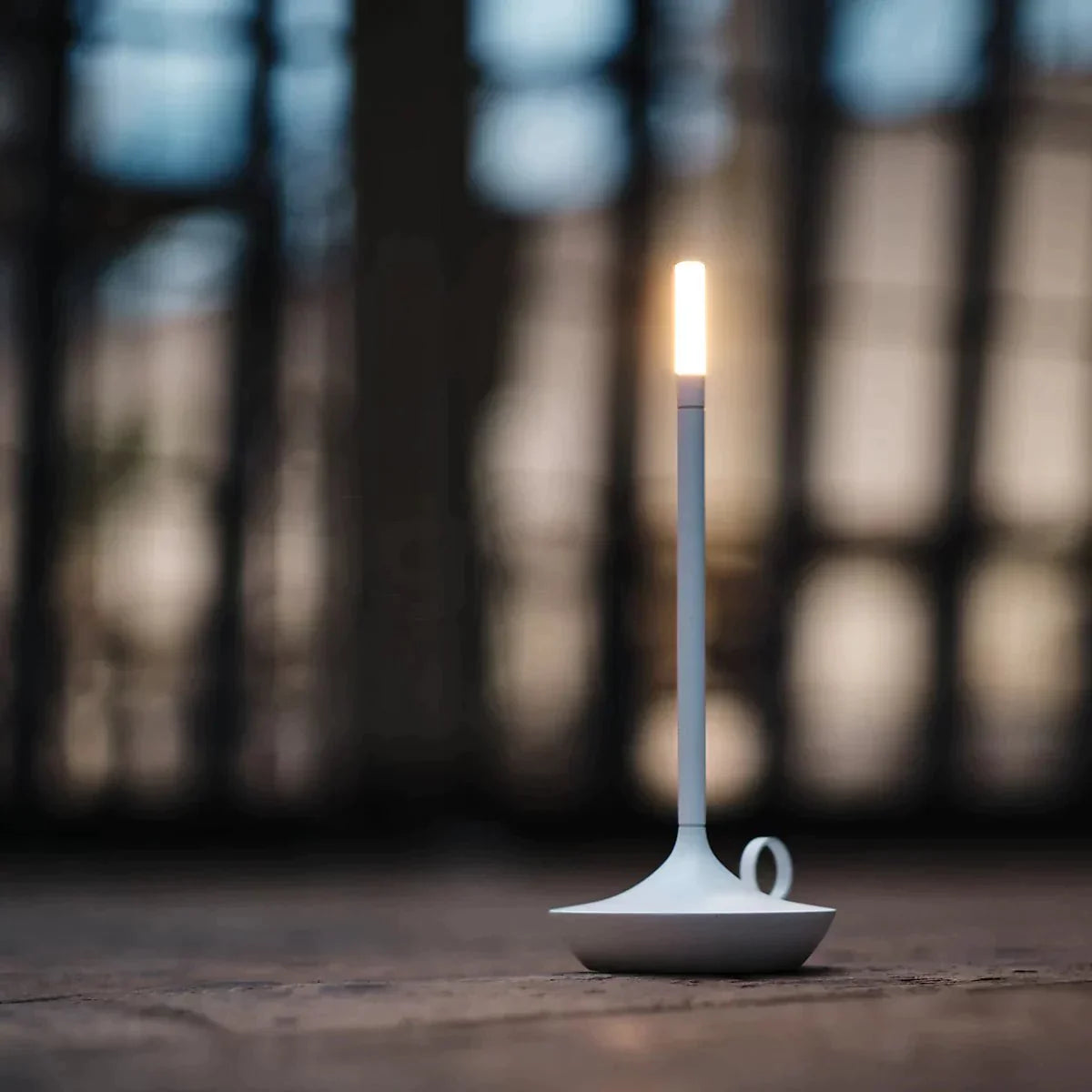 Lampa Stołowa LED w Formie Świecy