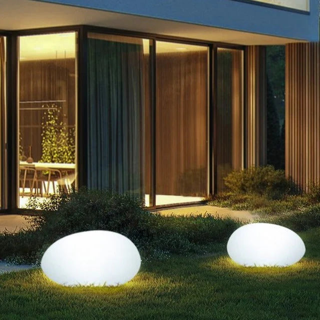 Lampa ogrodowa w formie kamienia z oświetleniem LED