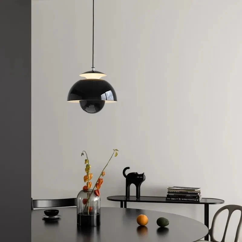 Skandynawska lampa wisząca LED w stylu kwiatowym