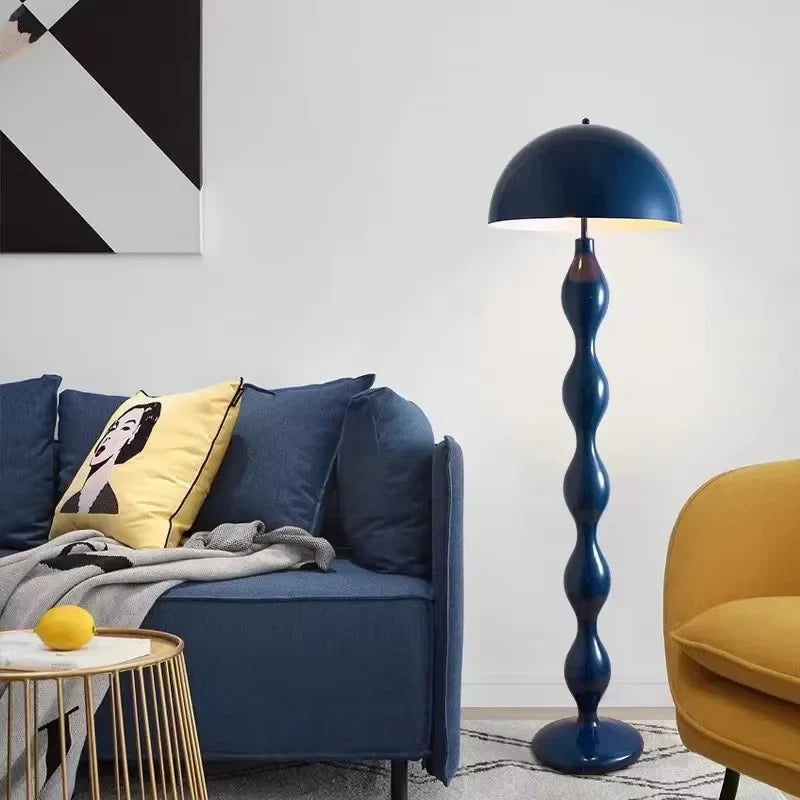 Lampa stojąca metalowa z 3 punktami LED