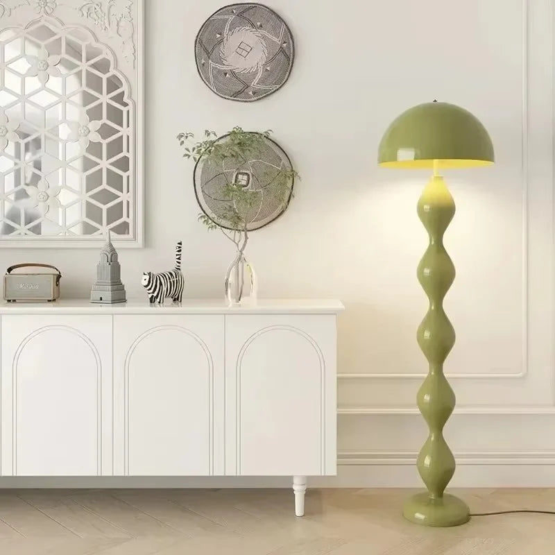 Lampa stojąca metalowa z 3 punktami LED