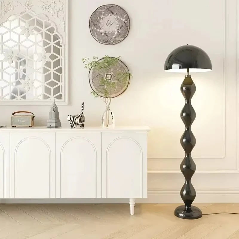 Lampa stojąca metalowa z 3 punktami LED