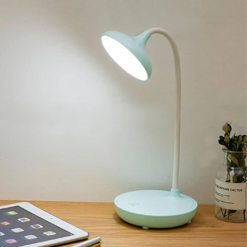Lampa biurkowa z funkcją ładowania USB