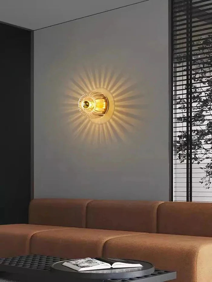 Szklana Lampa Ścienna – Styl Skandynawski