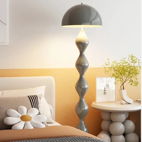 Lampa stojąca metalowa z 3 punktami LED