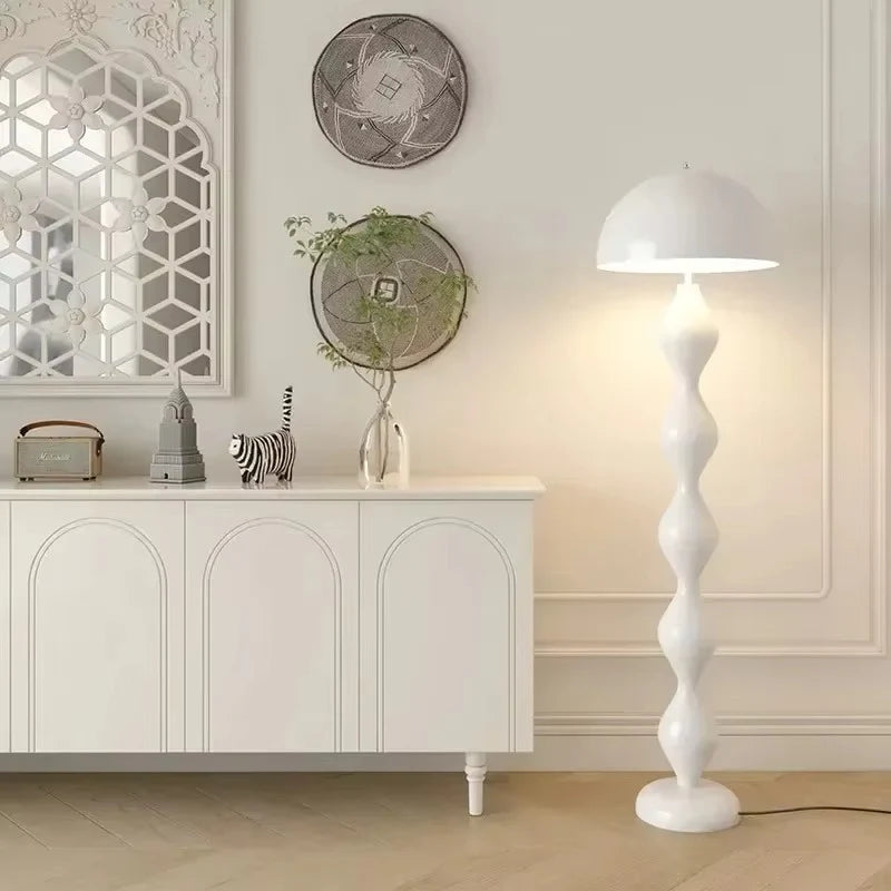 Lampa stojąca metalowa z 3 punktami LED