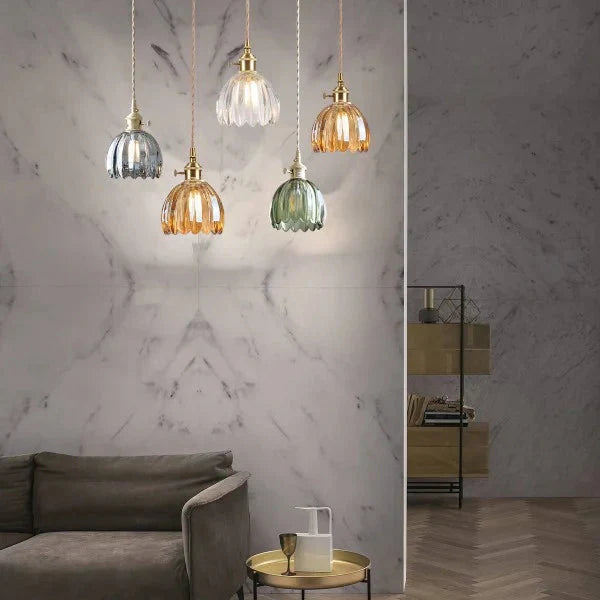 Lampa wisząca szklana w kształcie kwiatu