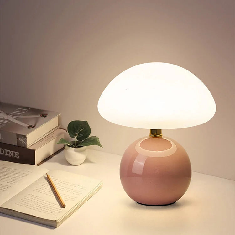 Lampa stołowa z ceramiczną podstawą i okrągłym kloszem