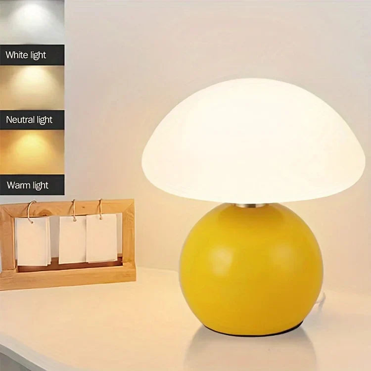 Lampa stołowa z ceramiczną podstawą i okrągłym kloszem