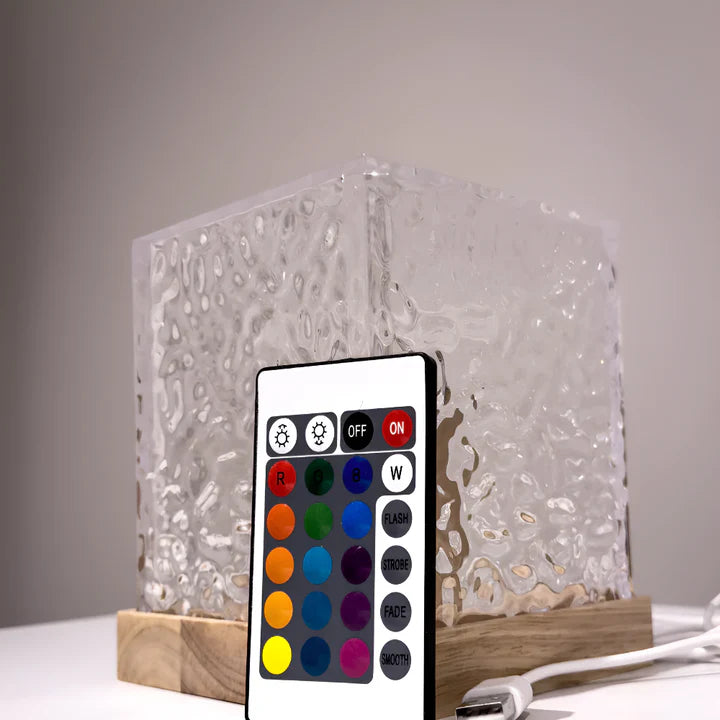 Drewniana lampa LED ze zmianą kolorów
