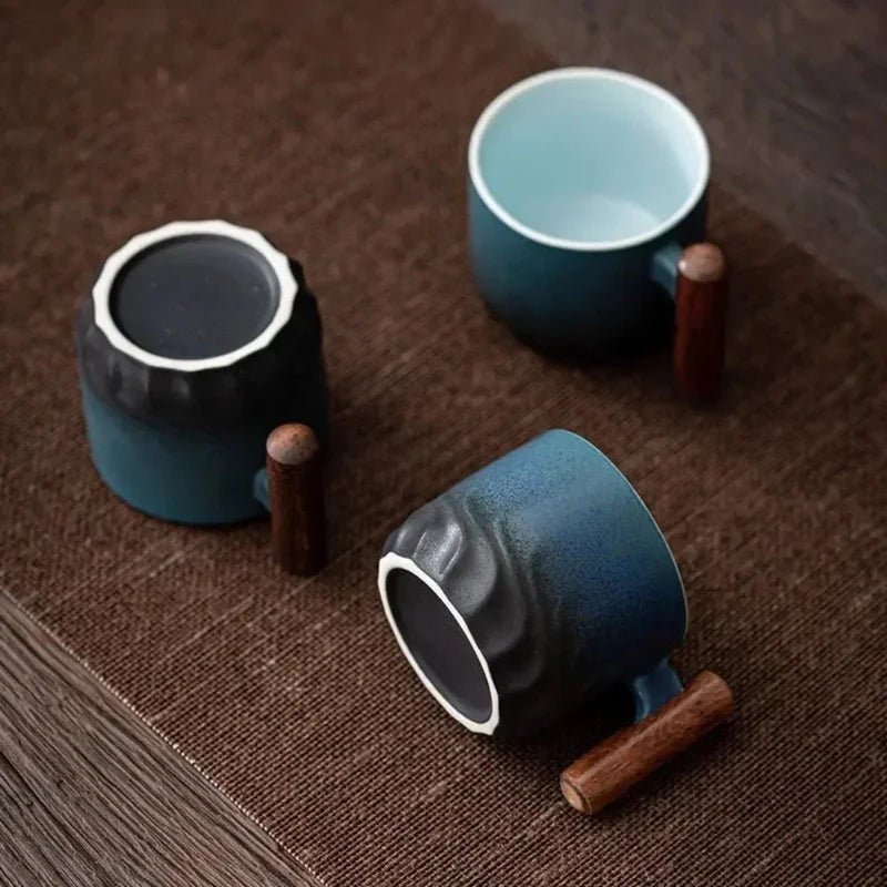 Kubek Ceramiczny z Drewnianym Uchem - C