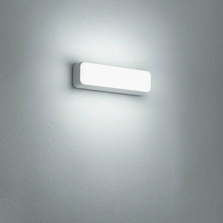 Lampa nad lustro o nowoczesnym montażu ściennym - Zimna biel