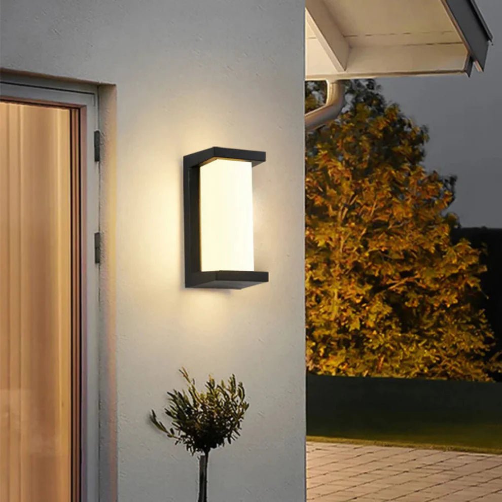 Lampa zewnętrzna z czujnikiem ruchu z aluminium - B