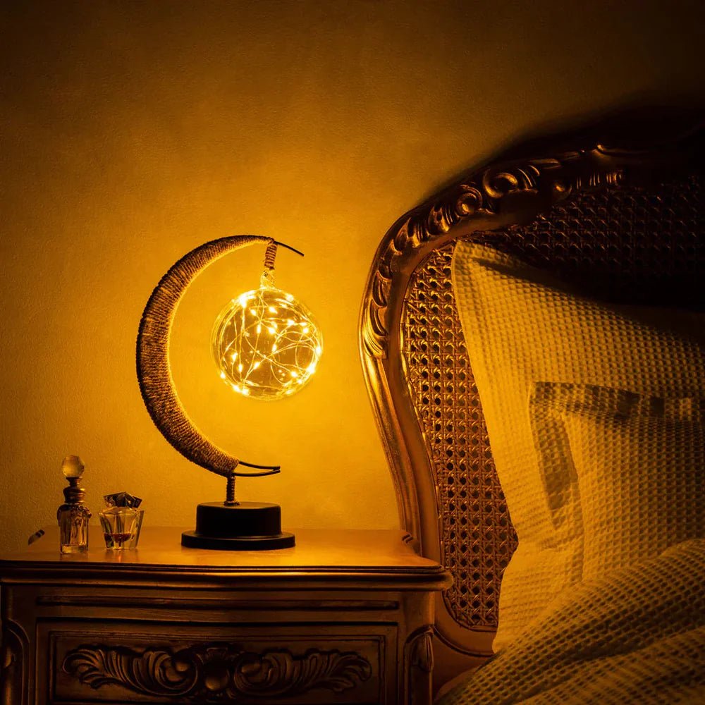 Lampka stołowa w kształcie księżyca z LED - Złoty
