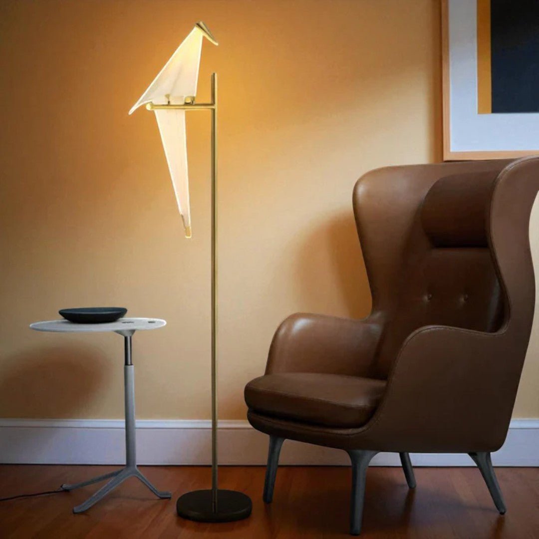 Magnetyczna lampa dekoracyjna w kształcie ptaka z geometryczną konstrukcją - Lampa stojąca