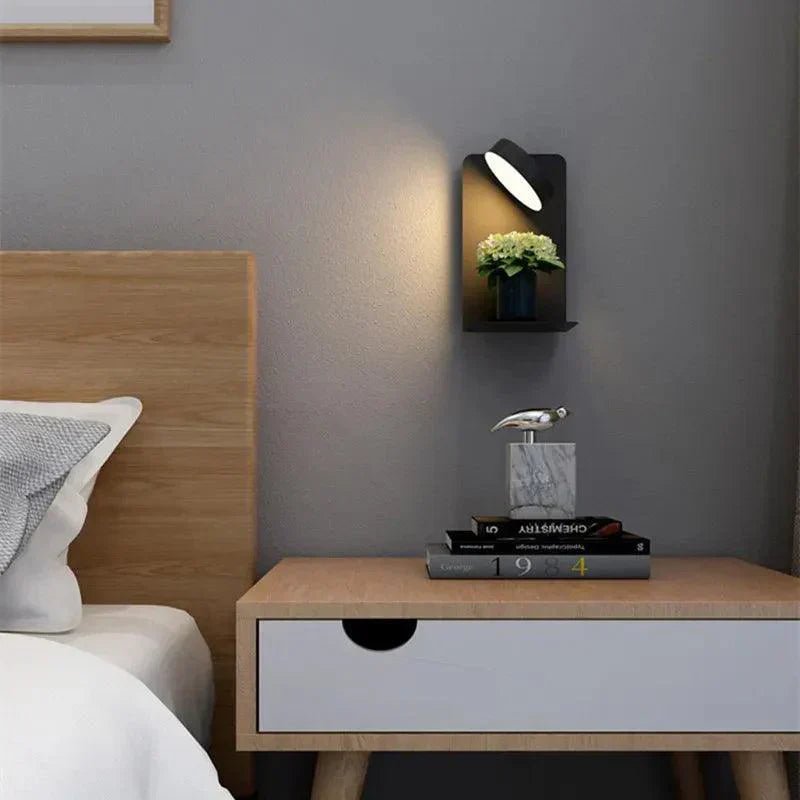 Obrotowa Lampa Ścienna z Gniazdem USB do Ładowania - Biały